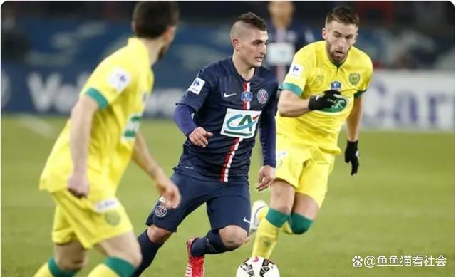 关于冲刺阶段欧冠焦点战；埃因霍温调整名单；管理层满意；心理建设被强调的信息